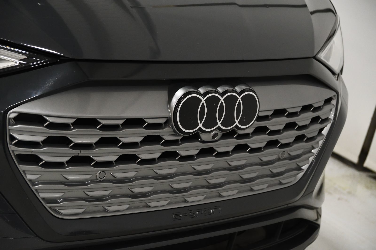 Audi Q8 e-tron  2024 à St-Bruno, Québec