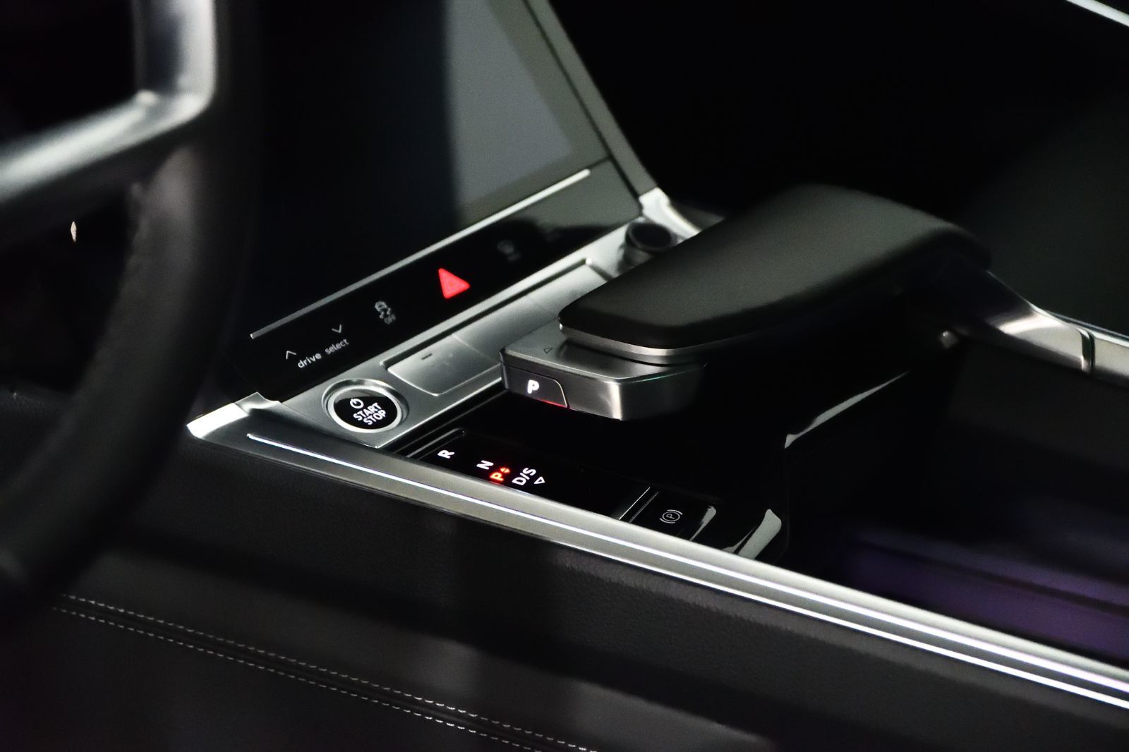 Audi Q8 e-tron  2024 à St-Bruno, Québec