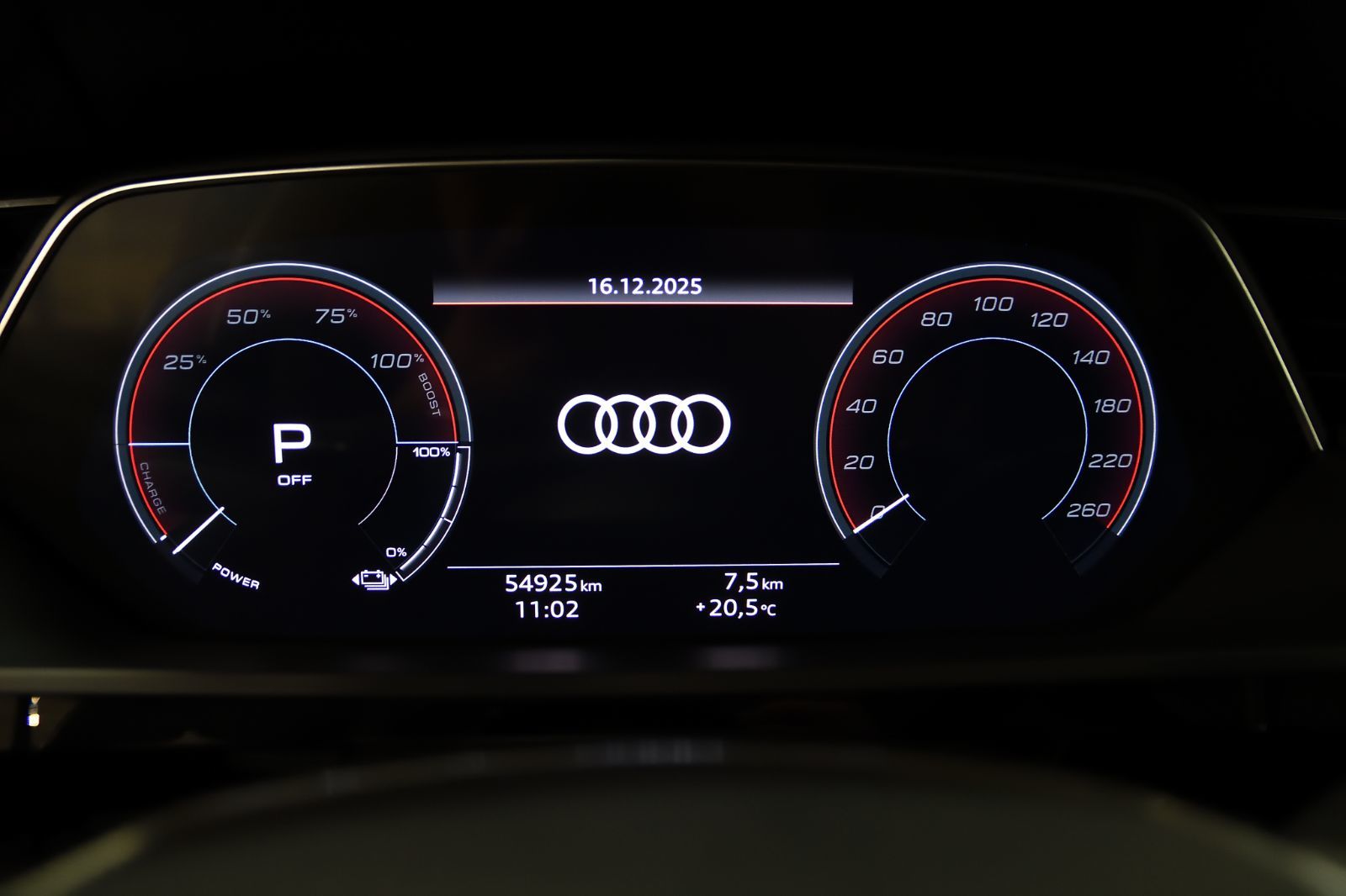 Audi Q8 e-tron  2024 à St-Bruno, Québec