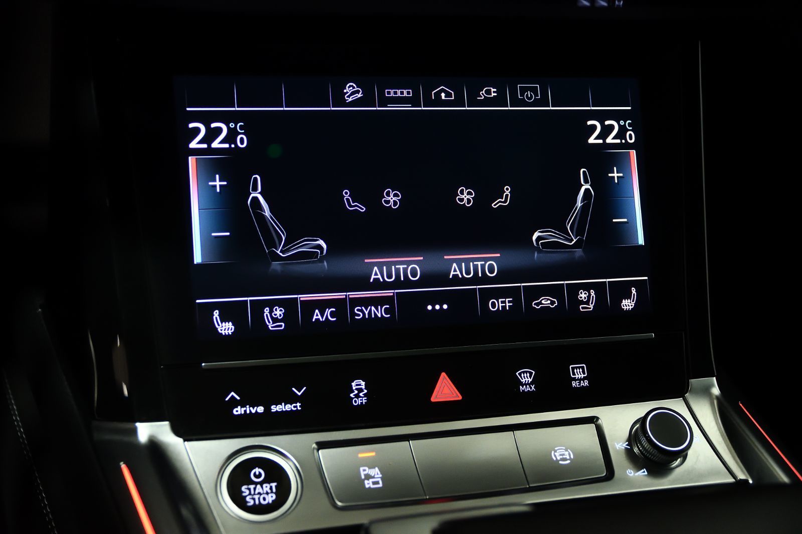 Audi Q8 e-tron  2024 à St-Bruno, Québec