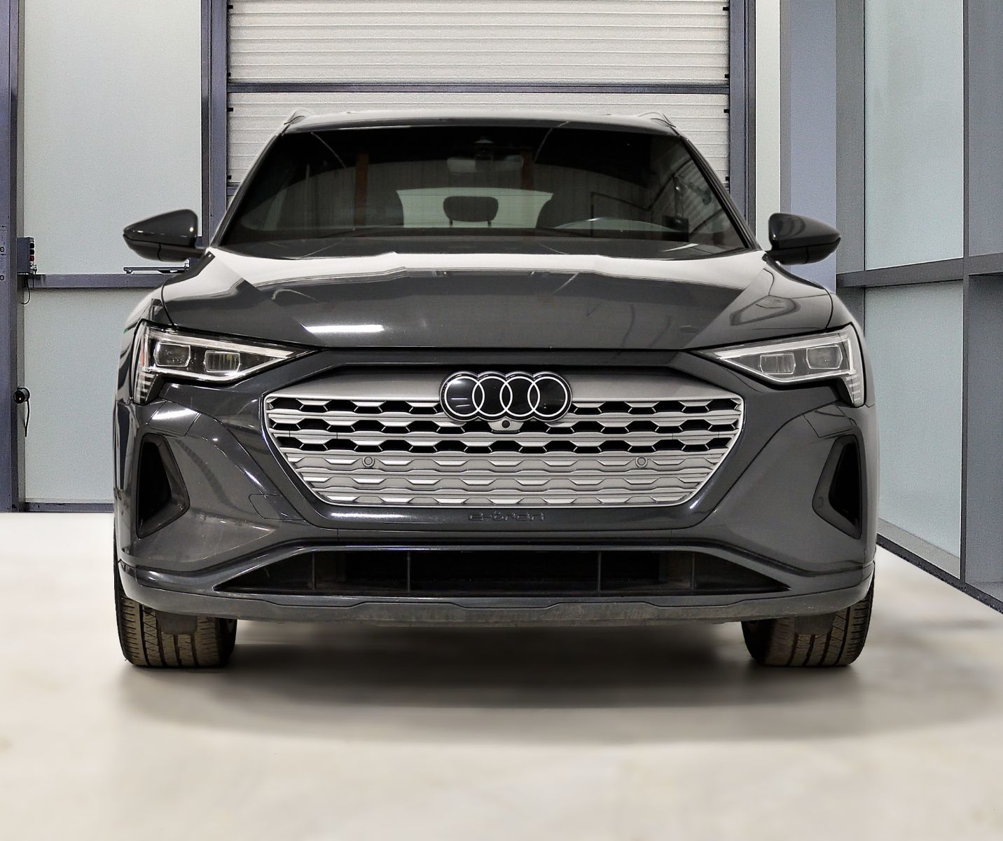 Audi Q8 e-tron  2024 à St-Bruno, Québec