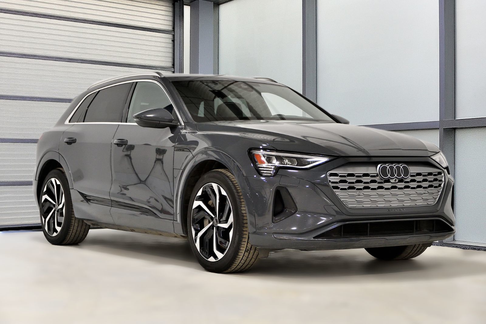 Audi Q8 e-tron  2024 à St-Bruno, Québec