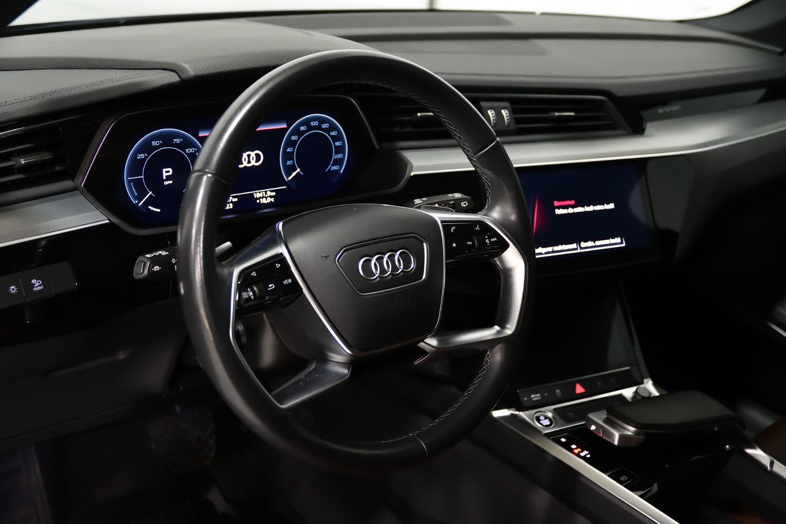 Audi Q8 e-tron  2024 à St-Bruno, Québec