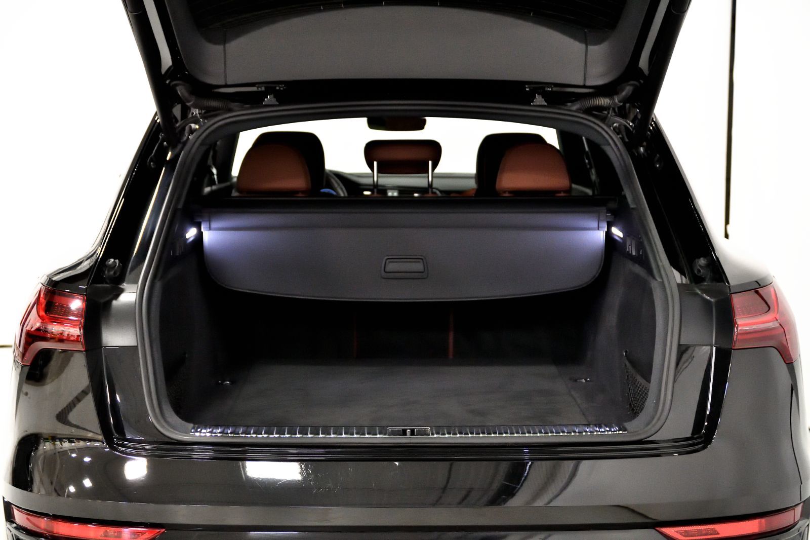 Audi Q8 e-tron  2024 à St-Bruno, Québec