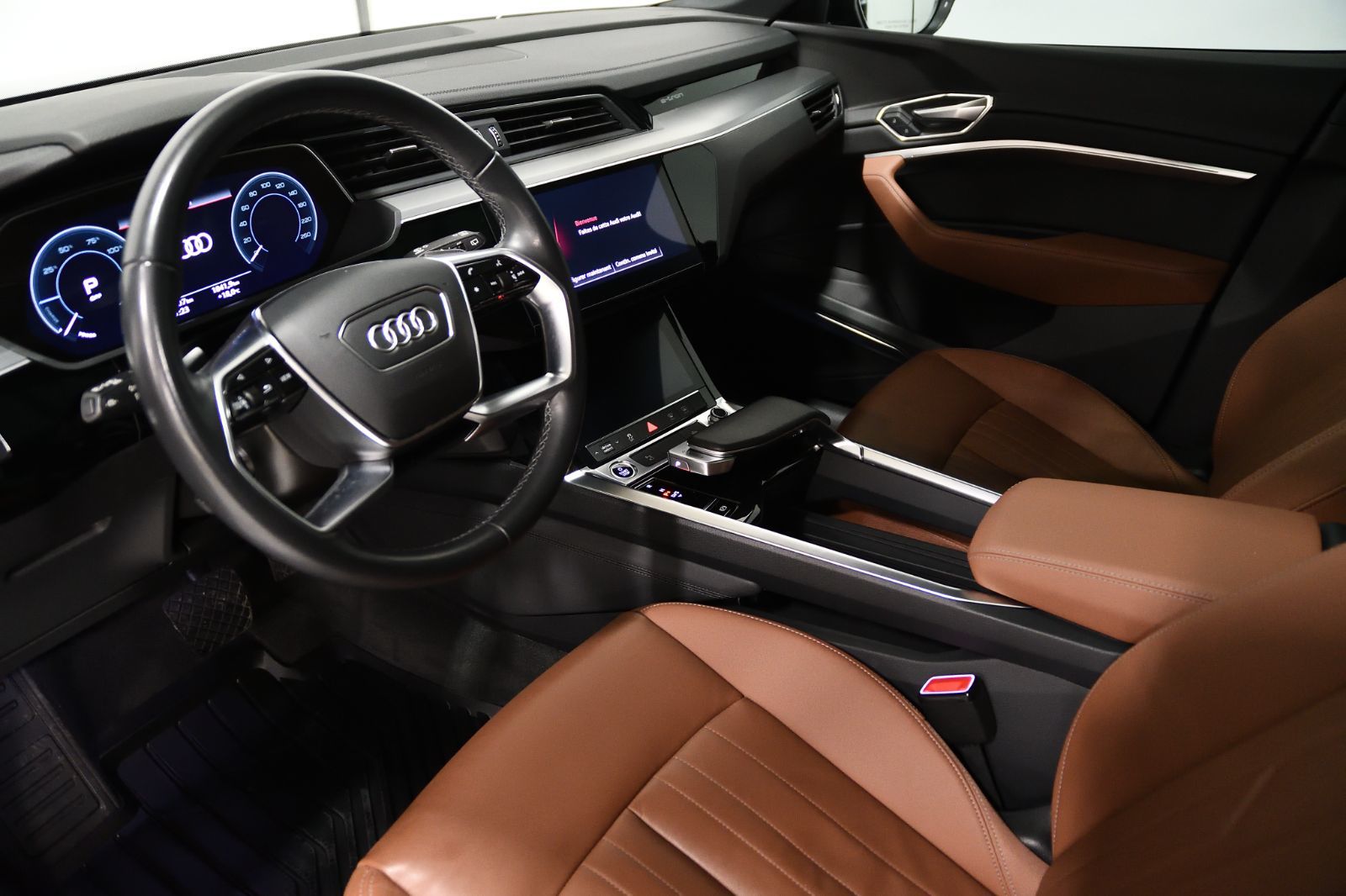 Audi Q8 e-tron  2024 à St-Bruno, Québec