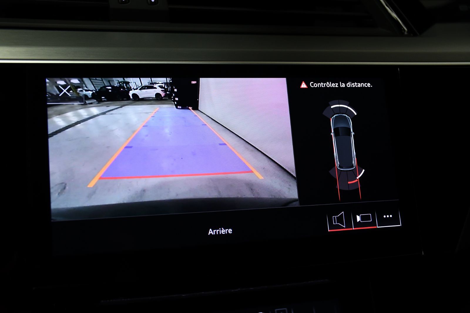 Audi Q8 e-tron  2024 à St-Bruno, Québec