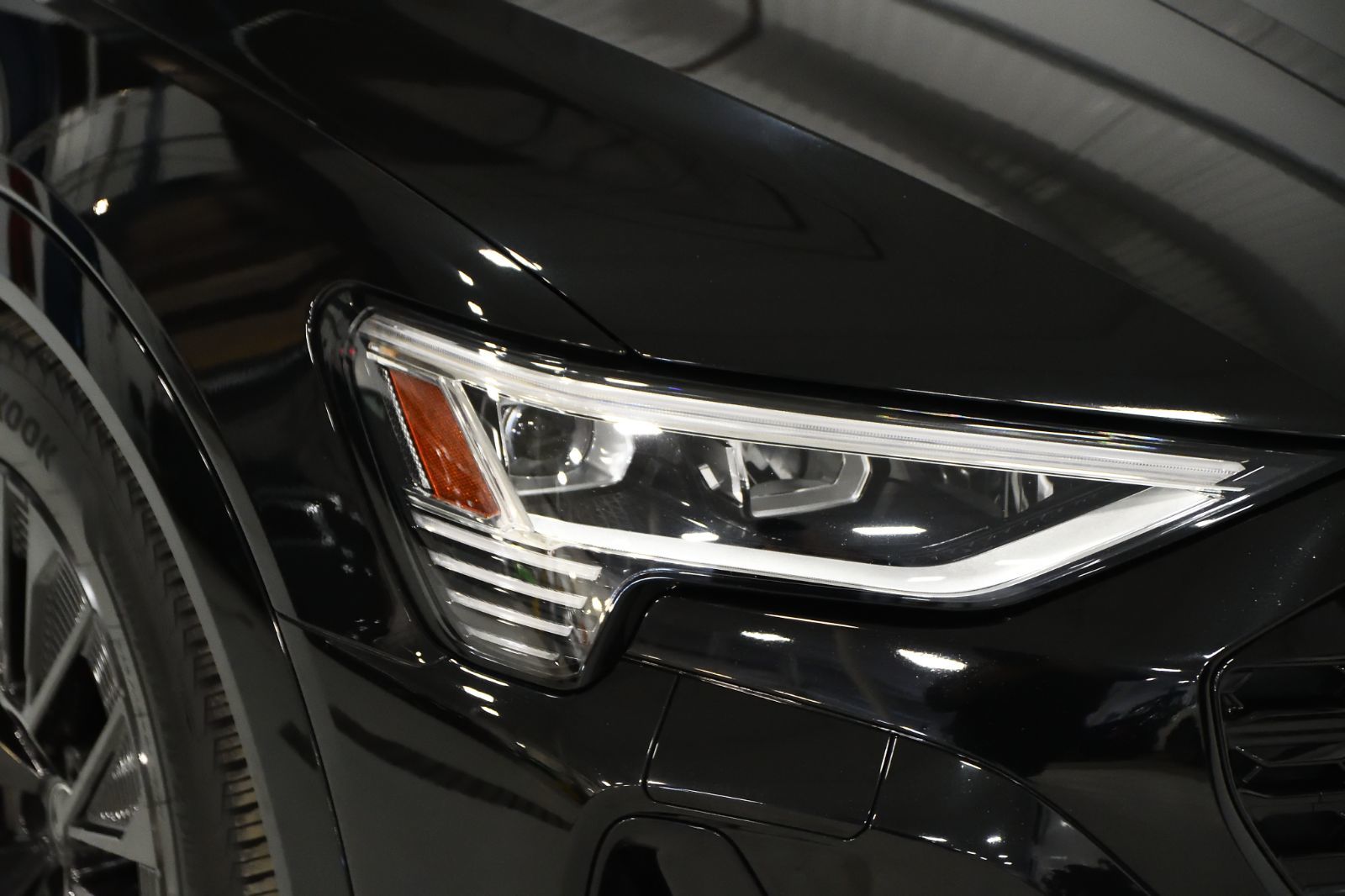 Audi Q8 e-tron  2024 à St-Bruno, Québec