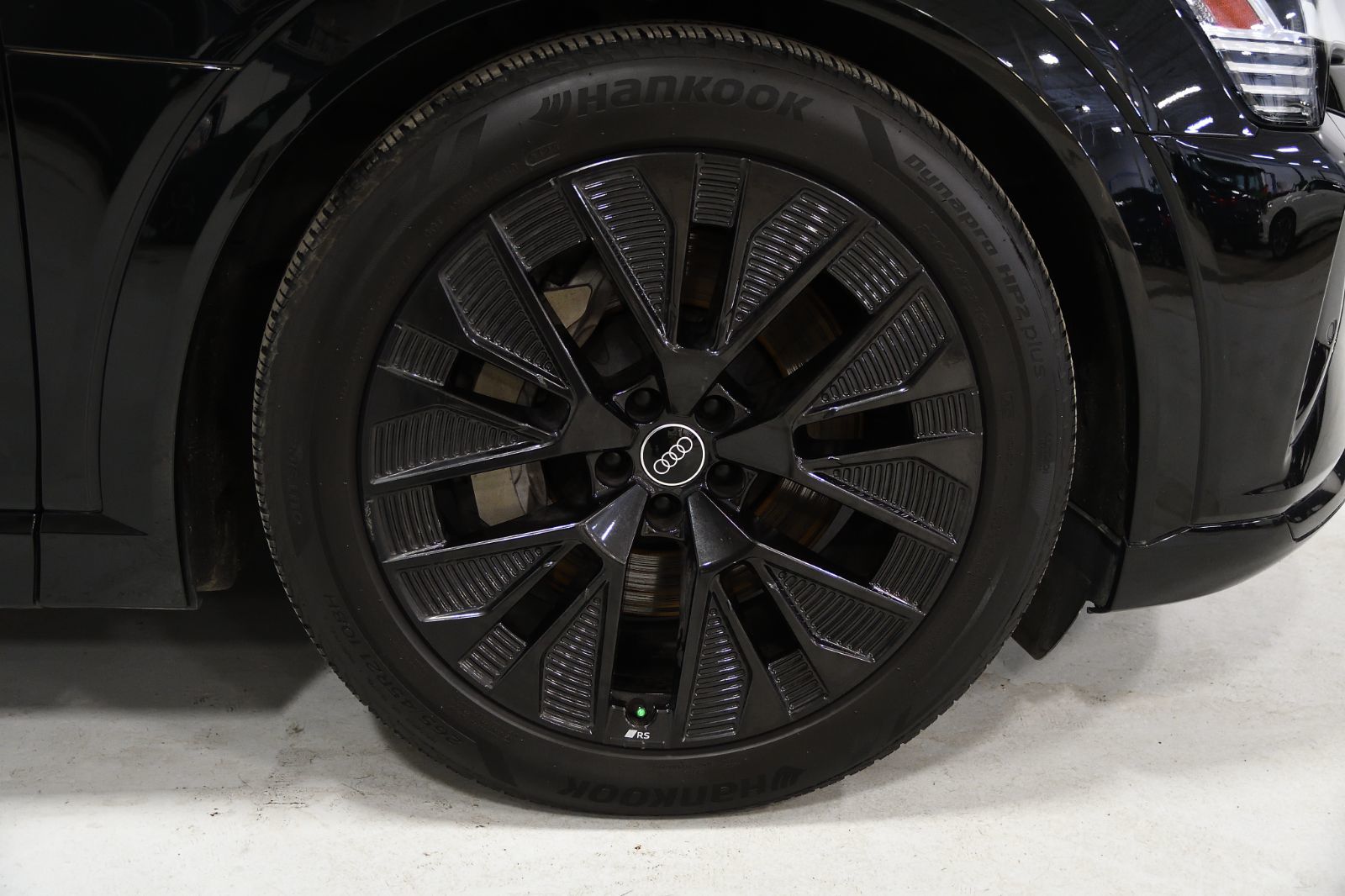 Audi Q8 e-tron  2024 à St-Bruno, Québec