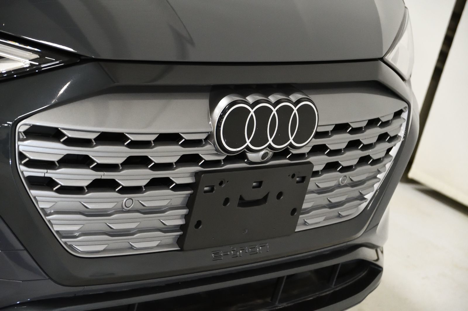 2024 Audi Q8 e-tron in St-Bruno, Quebec