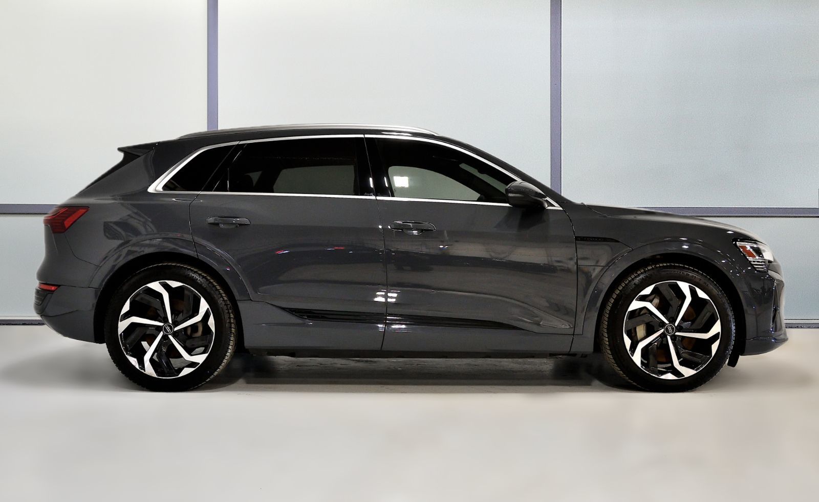 2024 Audi Q8 e-tron in St-Bruno, Quebec