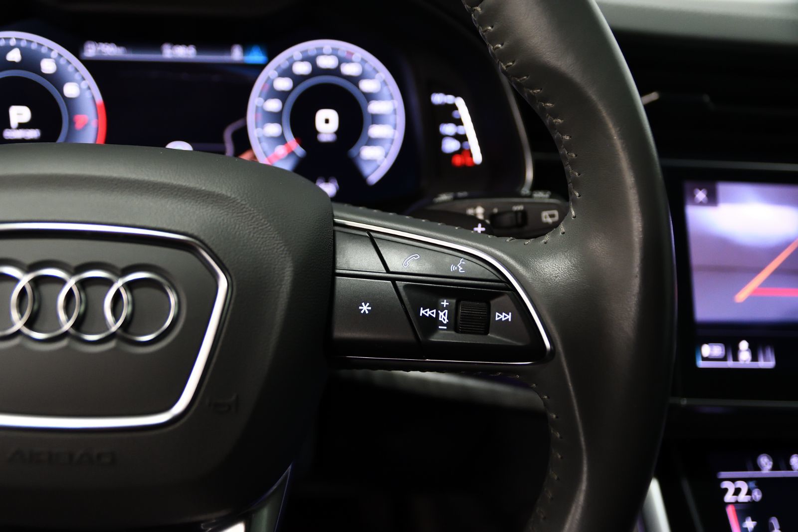 2019 Audi Q8 in St-Bruno, Quebec