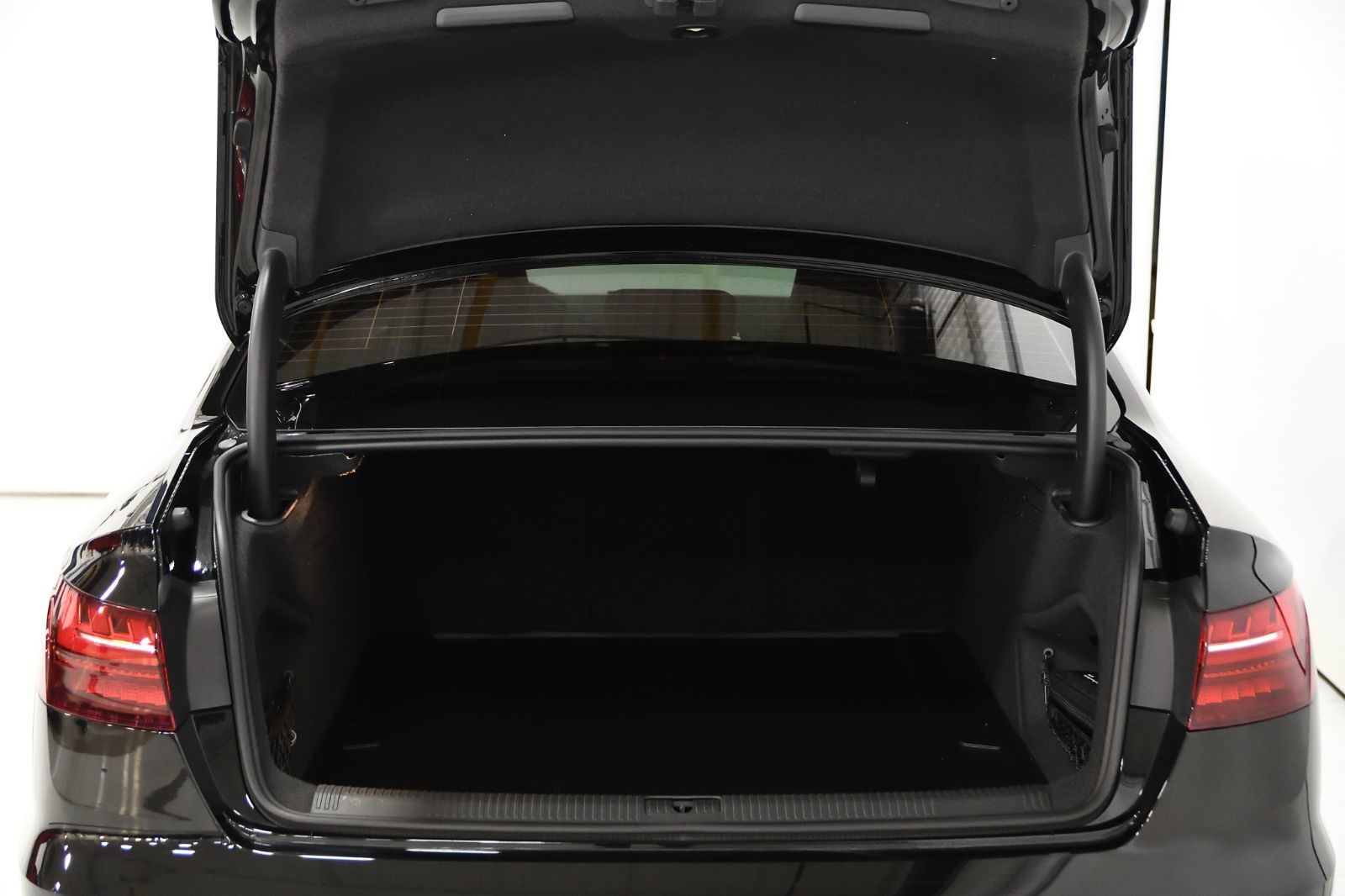 2024 Audi S4 Sedan in St-Bruno, Quebec