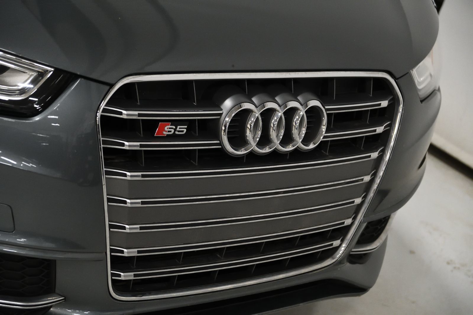 2014 Audi S5 in St-Bruno, Quebec