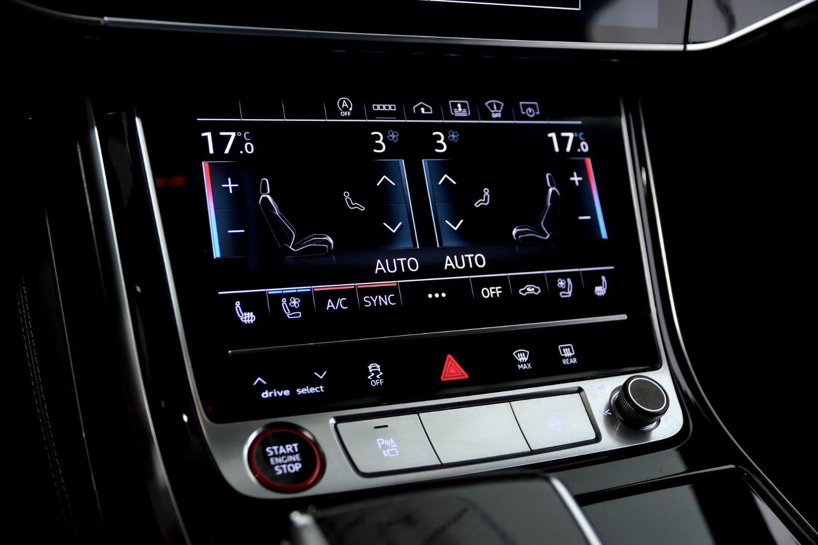 2021 Audi S8 in St-Bruno, Quebec