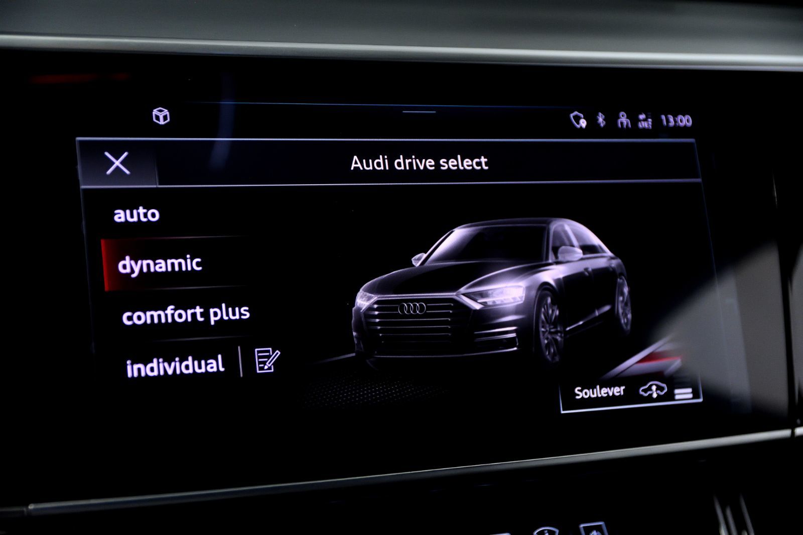 2021 Audi S8 in St-Bruno, Quebec