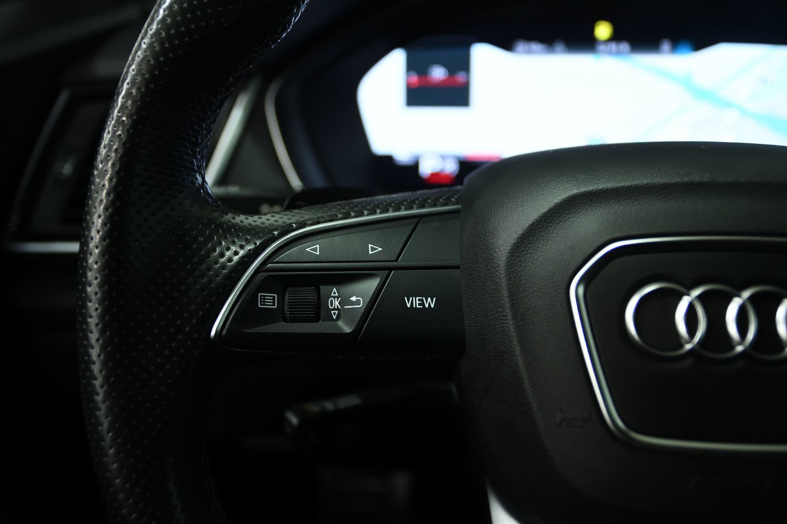 2021 Audi SQ5 in St-Bruno, Quebec