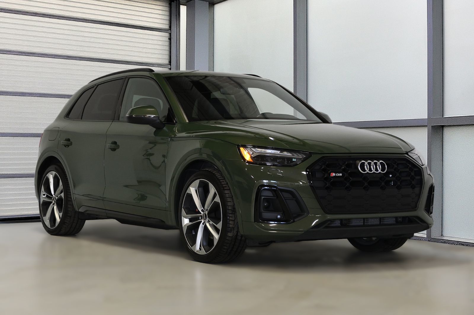 2021 Audi SQ5 in St-Bruno, Quebec