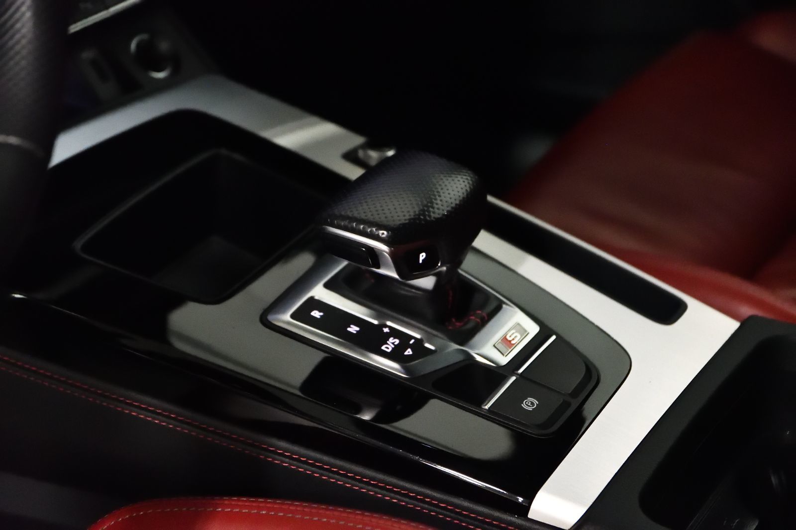 2022 Audi SQ5 in St-Bruno, Quebec