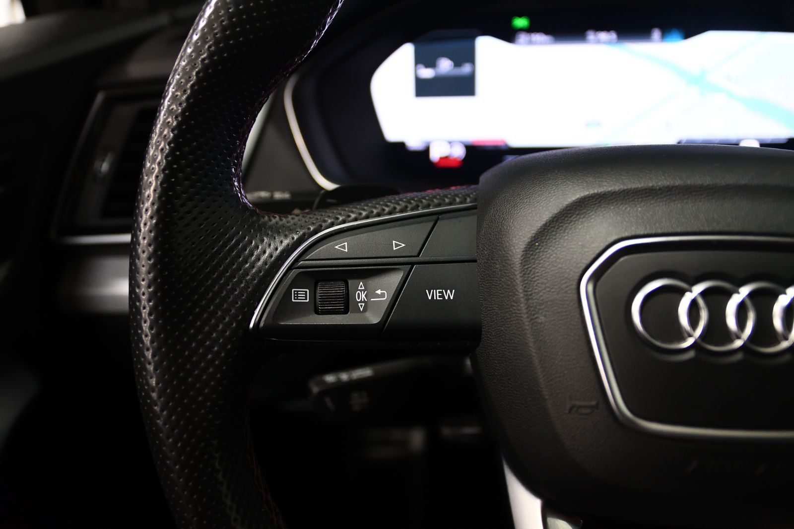 2022 Audi SQ5 in St-Bruno, Quebec