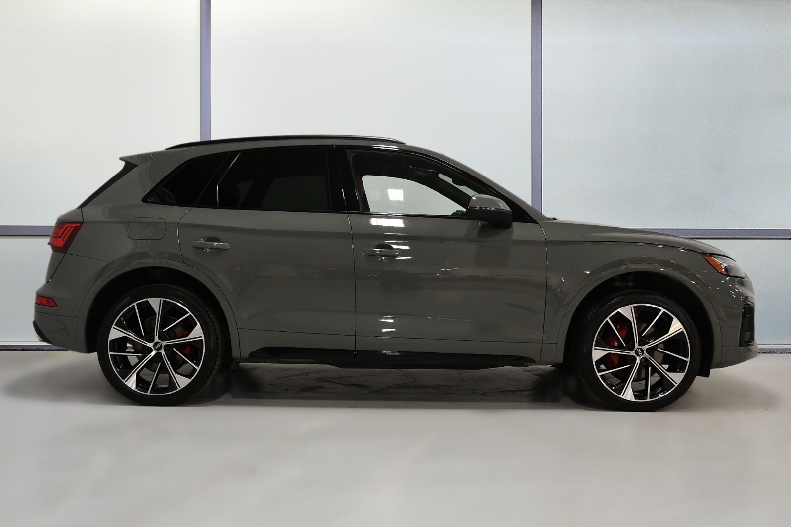 2022 Audi SQ5 in St-Bruno, Quebec