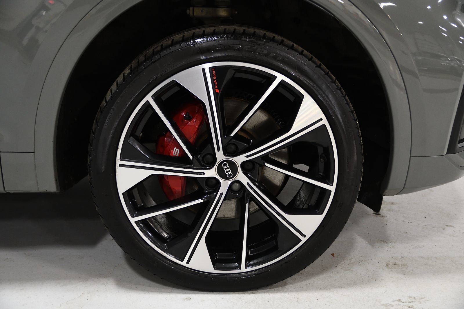 2022 Audi SQ5 in St-Bruno, Quebec