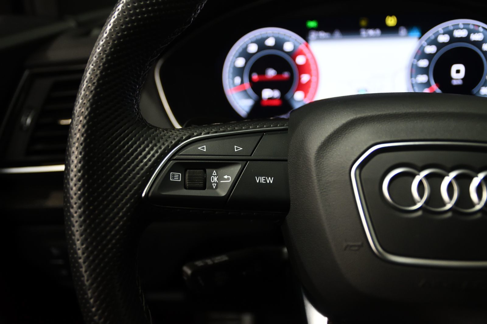 2022 Audi SQ5 in St-Bruno, Quebec