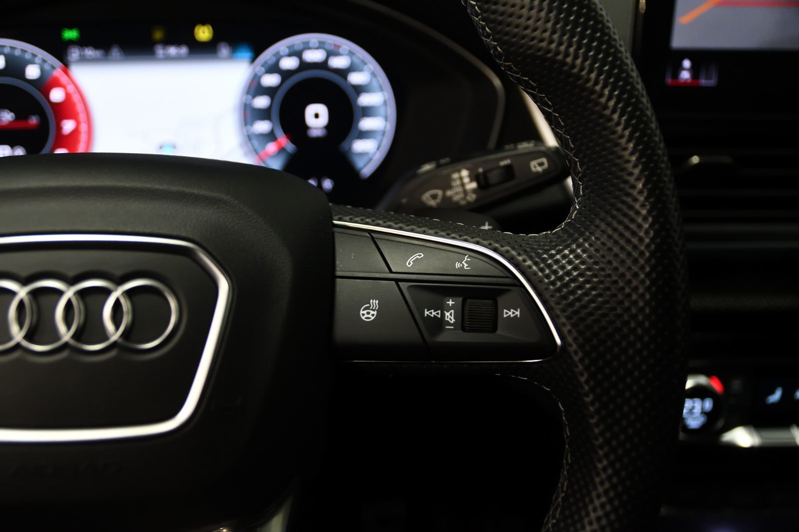 2022 Audi SQ5 in St-Bruno, Quebec