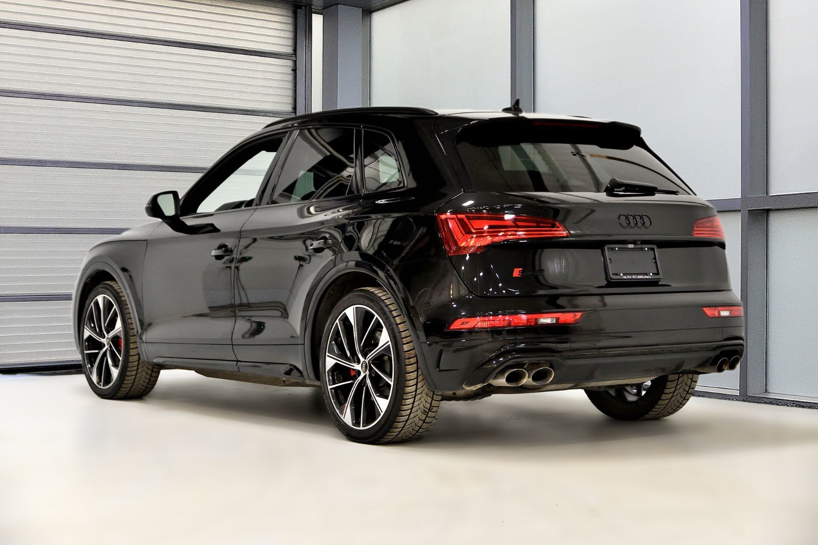 2022 Audi SQ5 in St-Bruno, Quebec