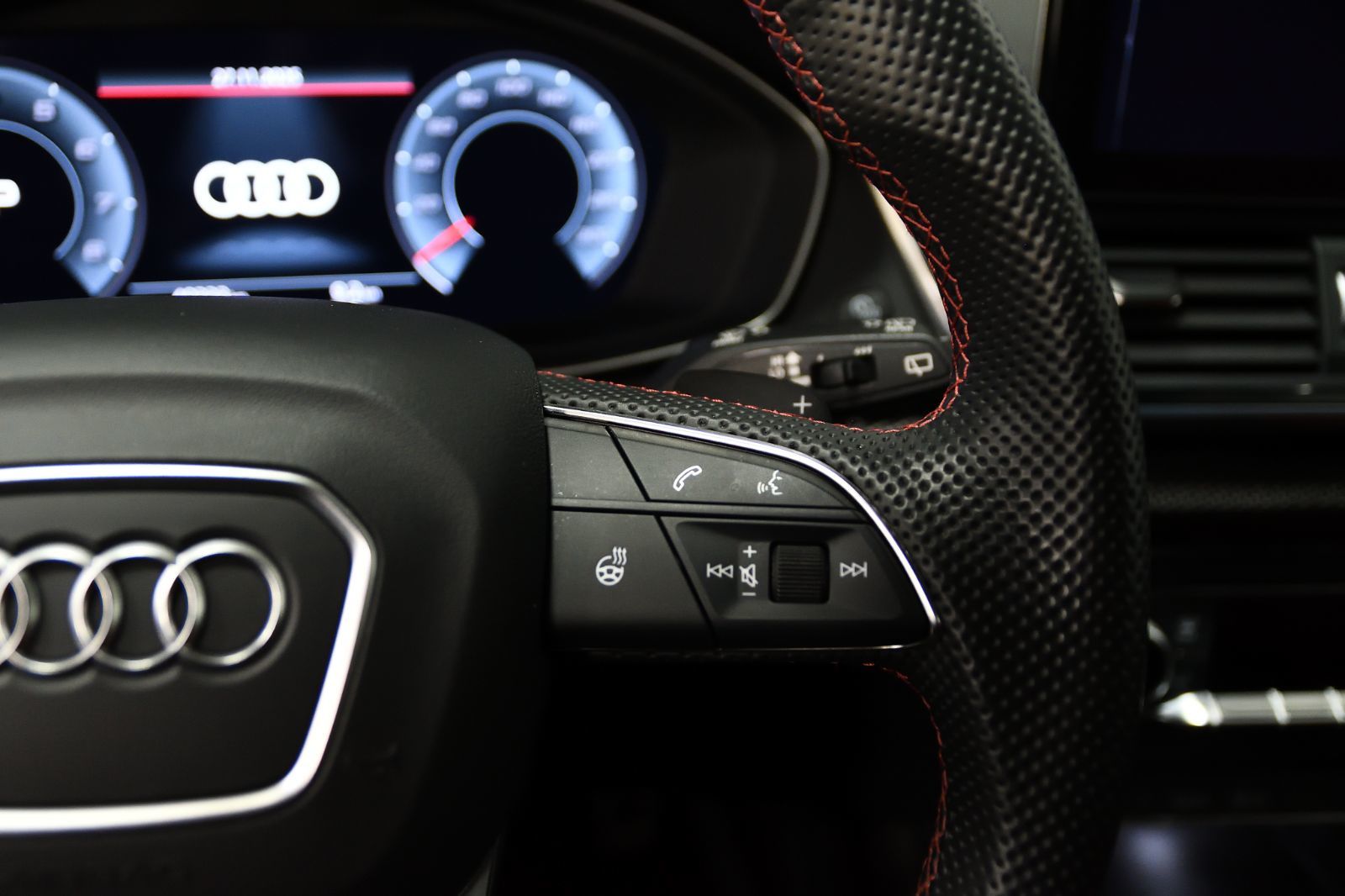 2023 Audi SQ5 in St-Bruno, Quebec