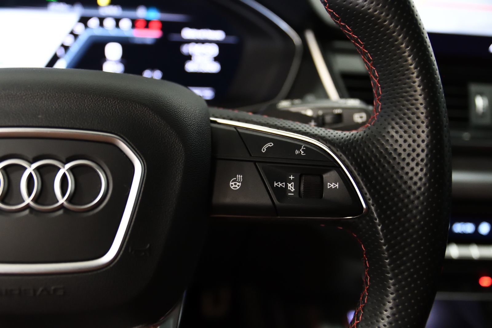 2023 Audi SQ5 in St-Bruno, Quebec