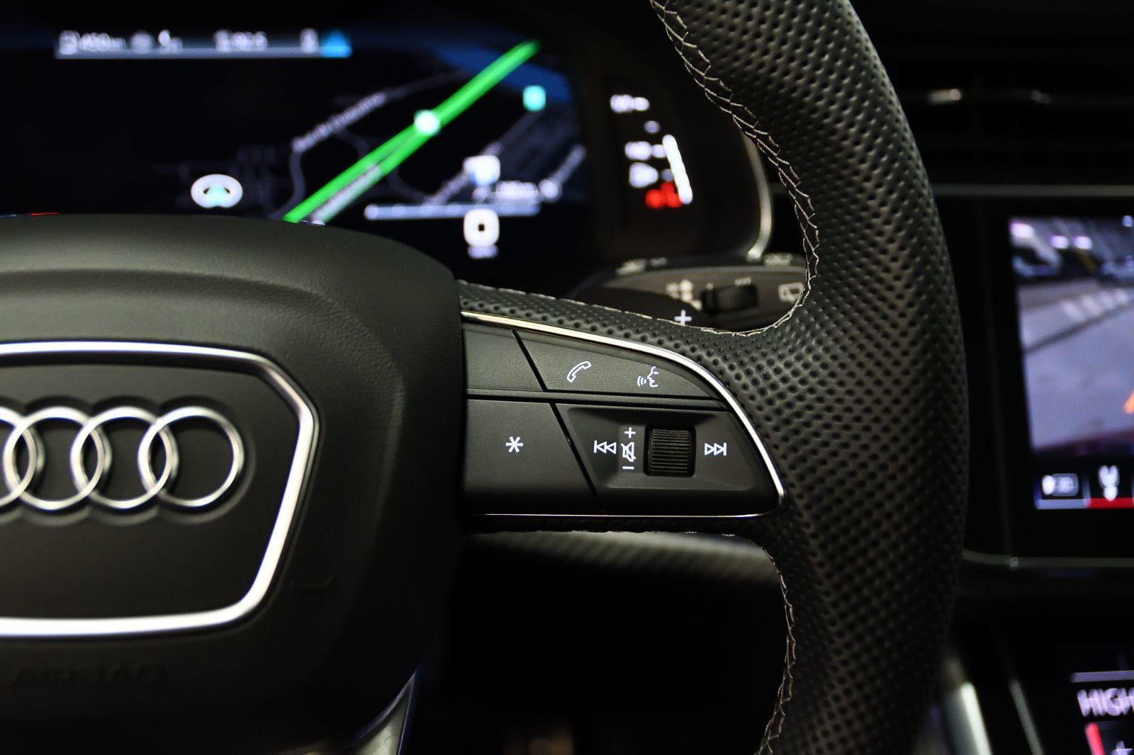 2025 Audi SQ7 in St-Bruno, Quebec