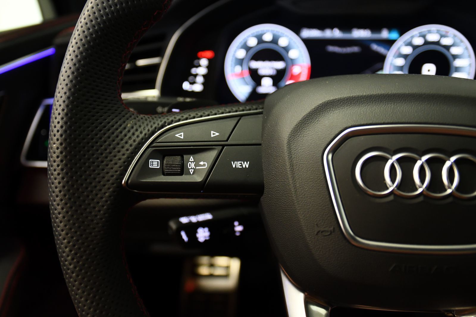 2025 Audi SQ7 in St-Bruno, Quebec