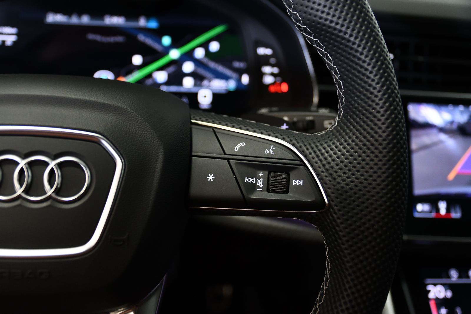2025 Audi SQ7 in St-Bruno, Quebec