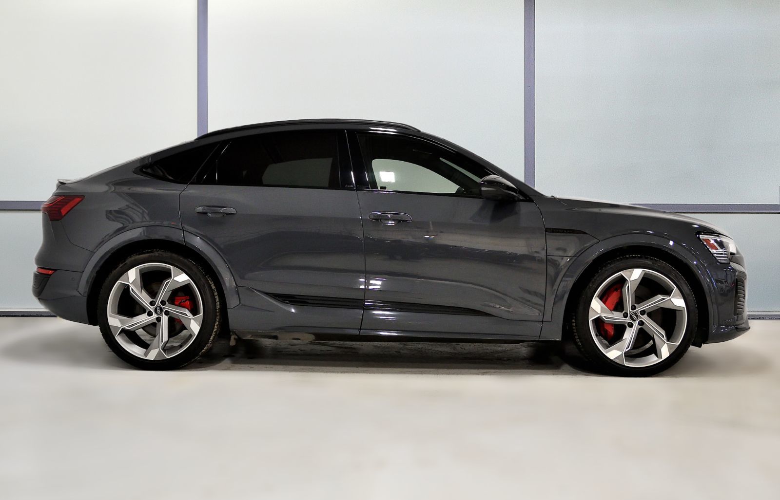 Audi SQ8 e-tron Sportback  2024 à St-Bruno, Québec