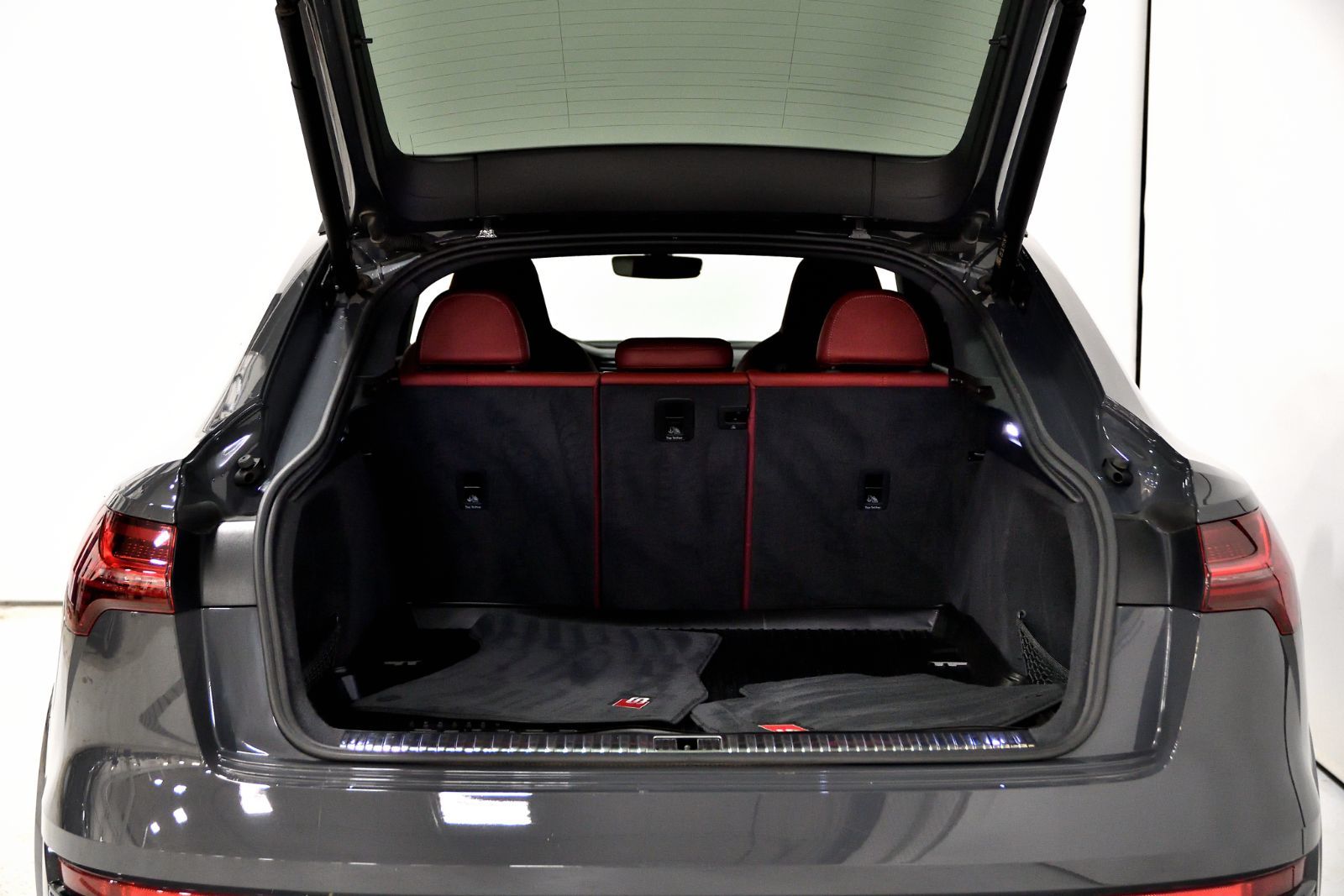 Audi SQ8 e-tron Sportback  2024 à St-Bruno, Québec