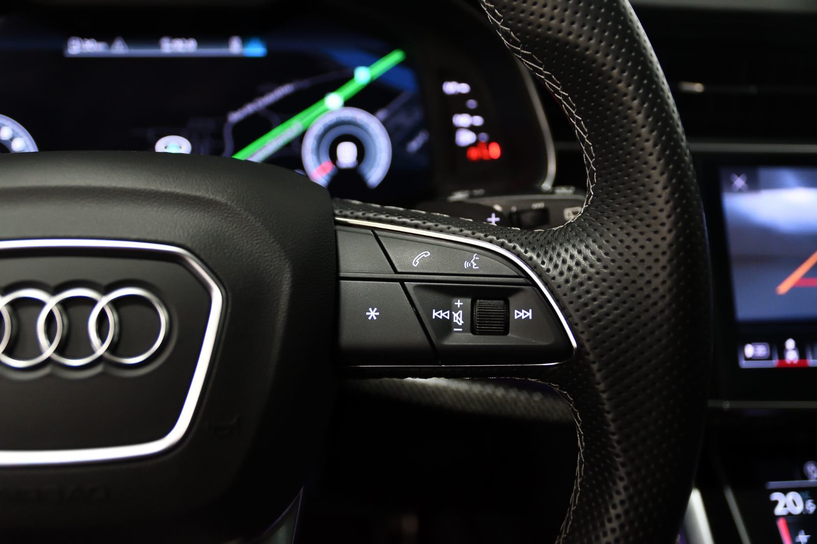 Audi SQ8  2023 à St-Bruno, Québec