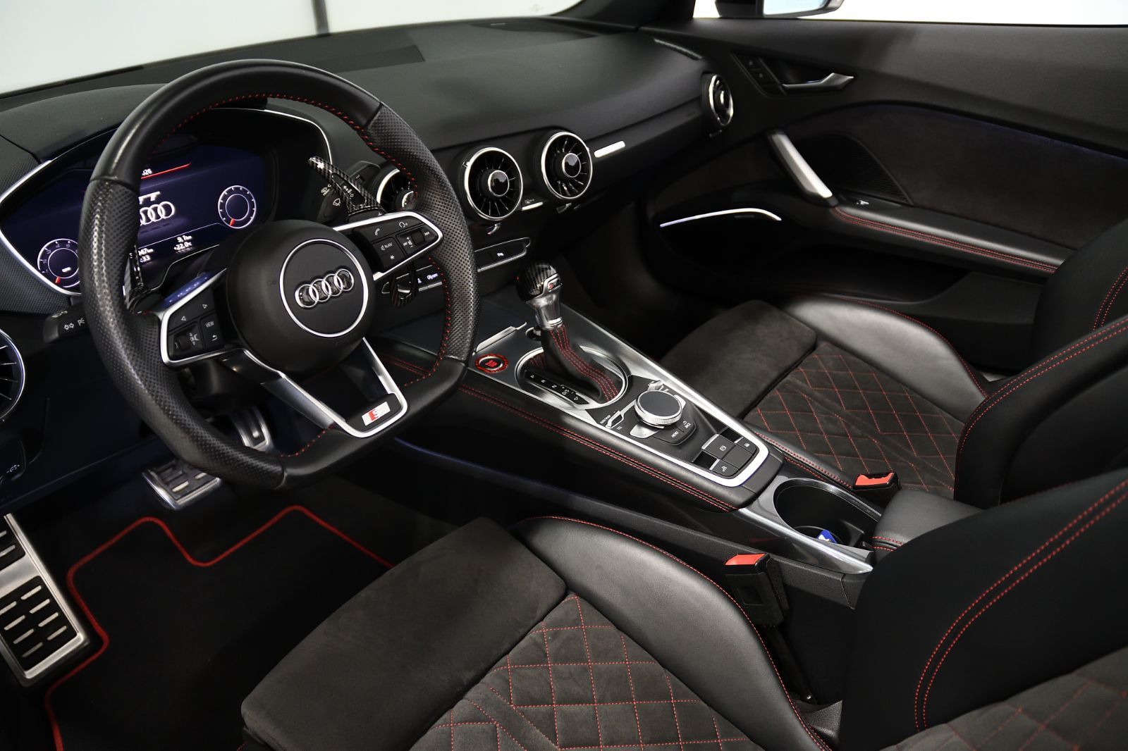 Audi TT Roadster  2022 à St-Bruno, Québec