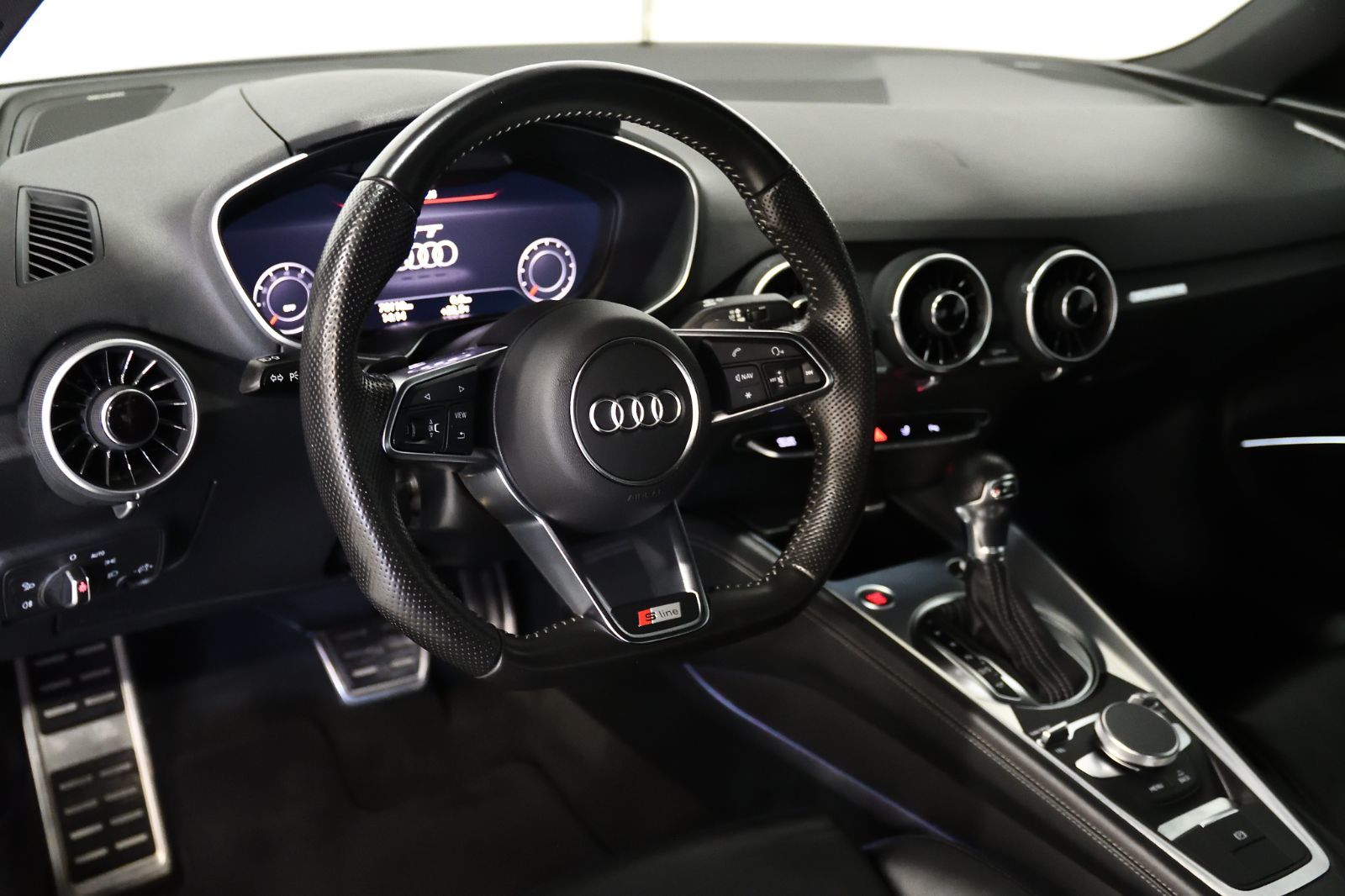 2016 Audi TT in St-Bruno, Quebec