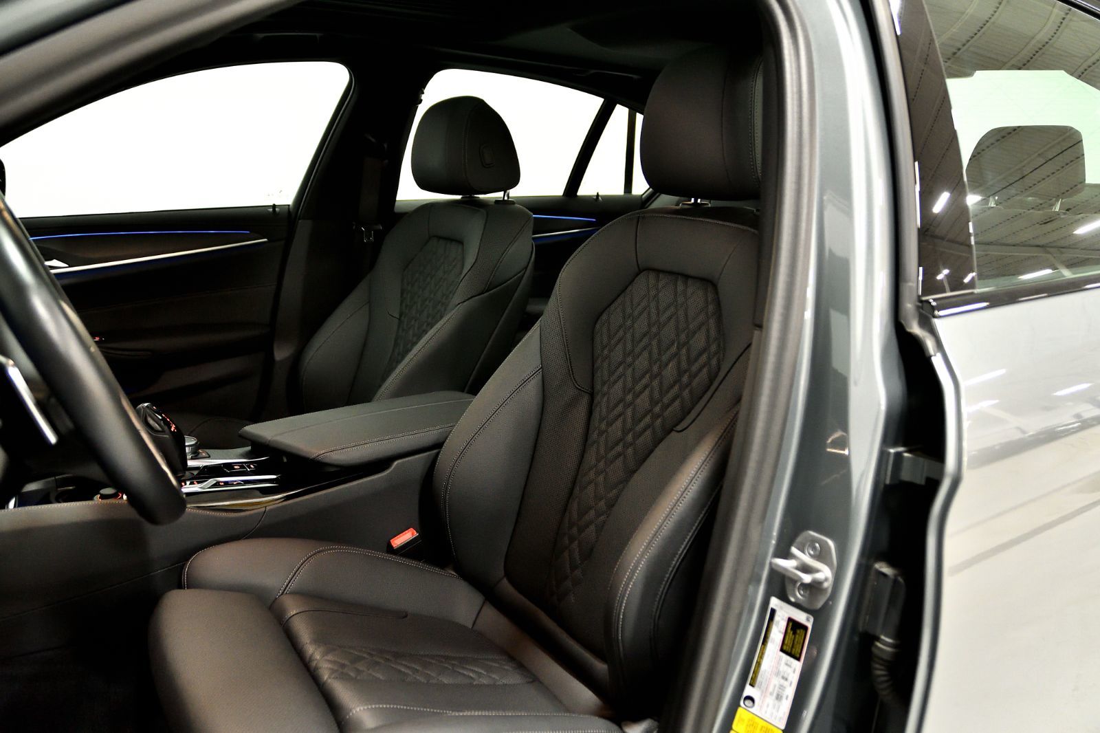 2023 BMW 5 Series in St-Bruno, Quebec