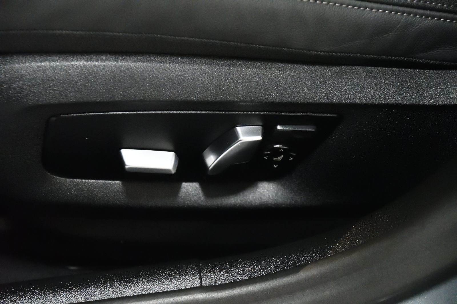 2023 BMW 5 Series in St-Bruno, Quebec