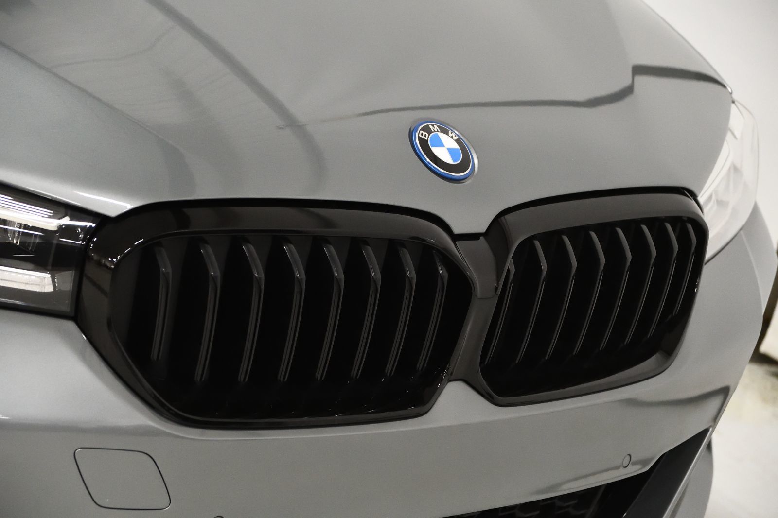 2023 BMW 5 Series in St-Bruno, Quebec