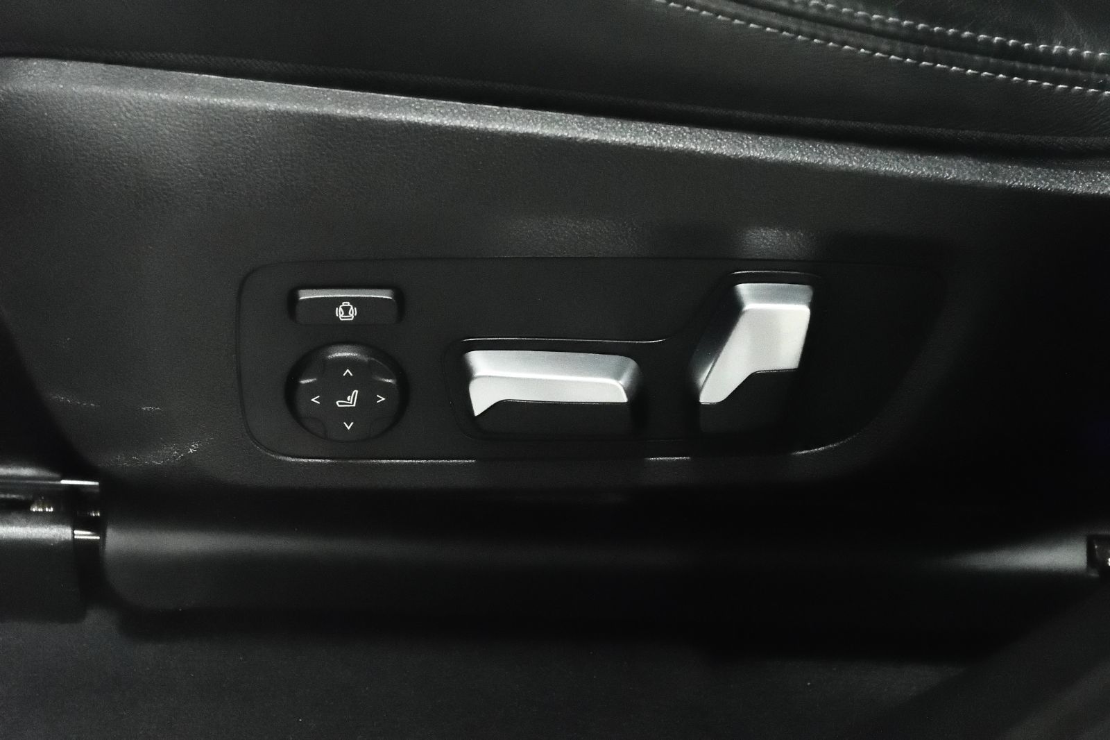 2022 BMW X4 M in St-Bruno, Quebec