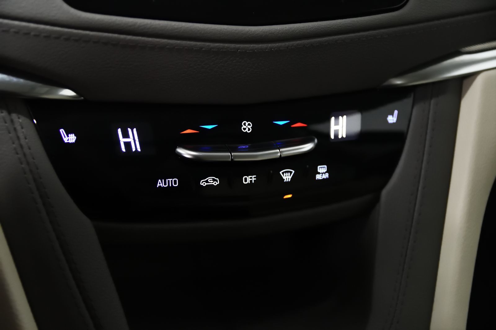 2022 Cadillac XT5 in St-Bruno, Quebec