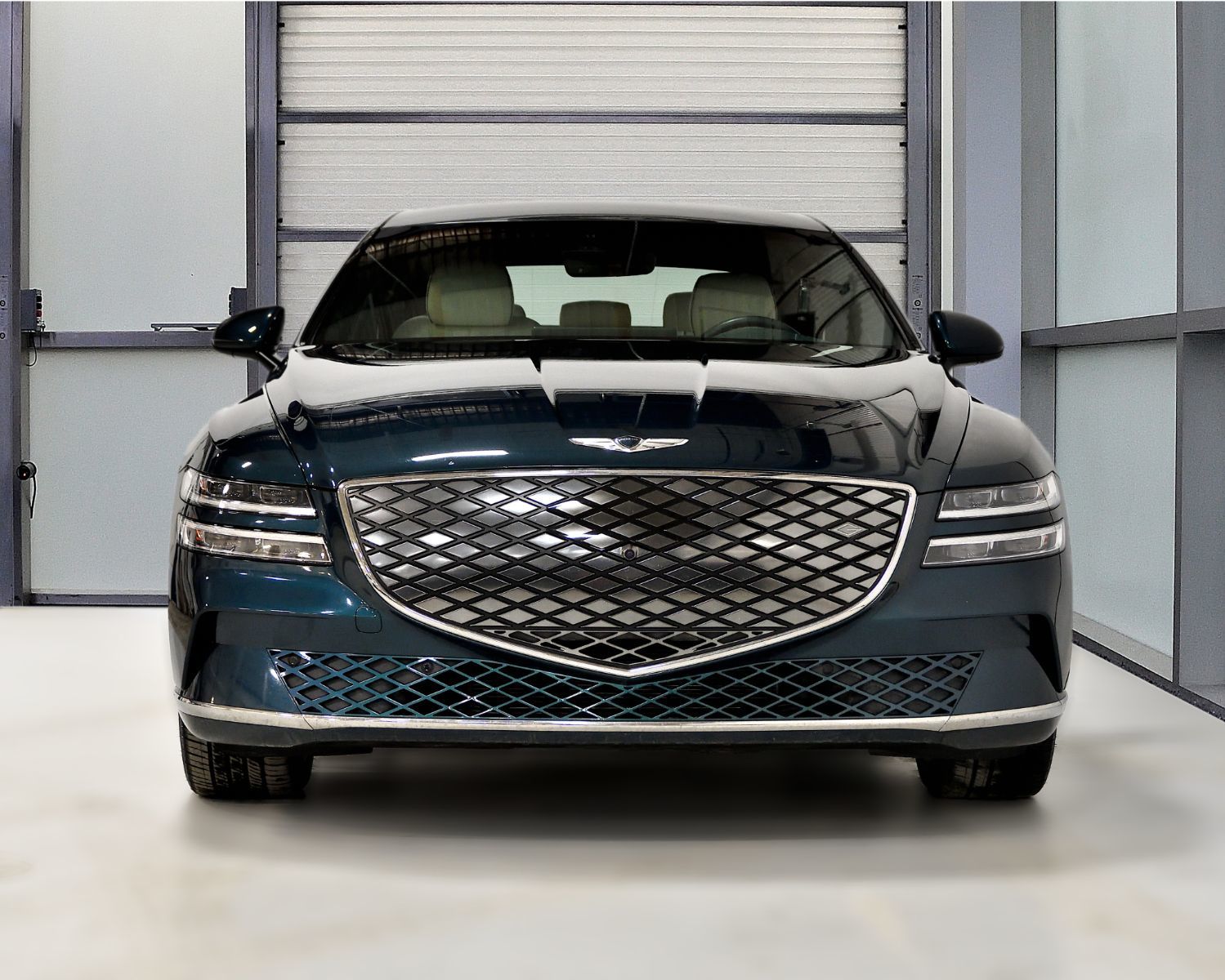 2023 GENESIS Electrified G80 in St-Bruno, Quebec