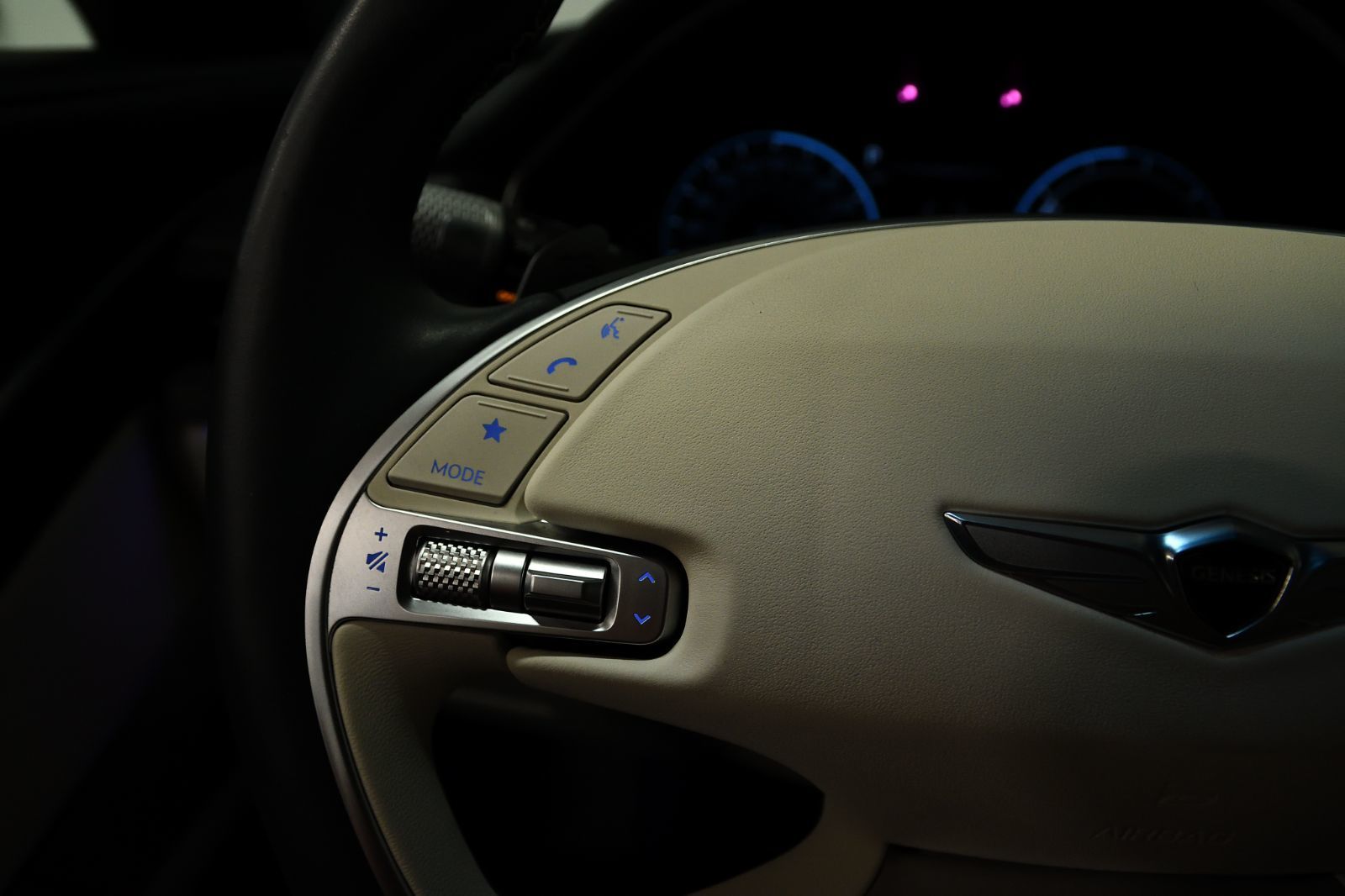 2023 GENESIS Electrified G80 in St-Bruno, Quebec