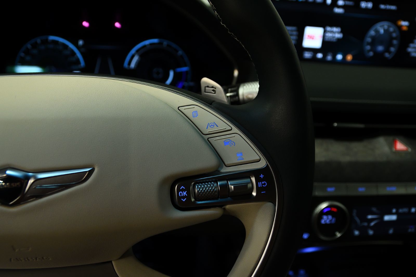 2023 GENESIS Electrified G80 in St-Bruno, Quebec