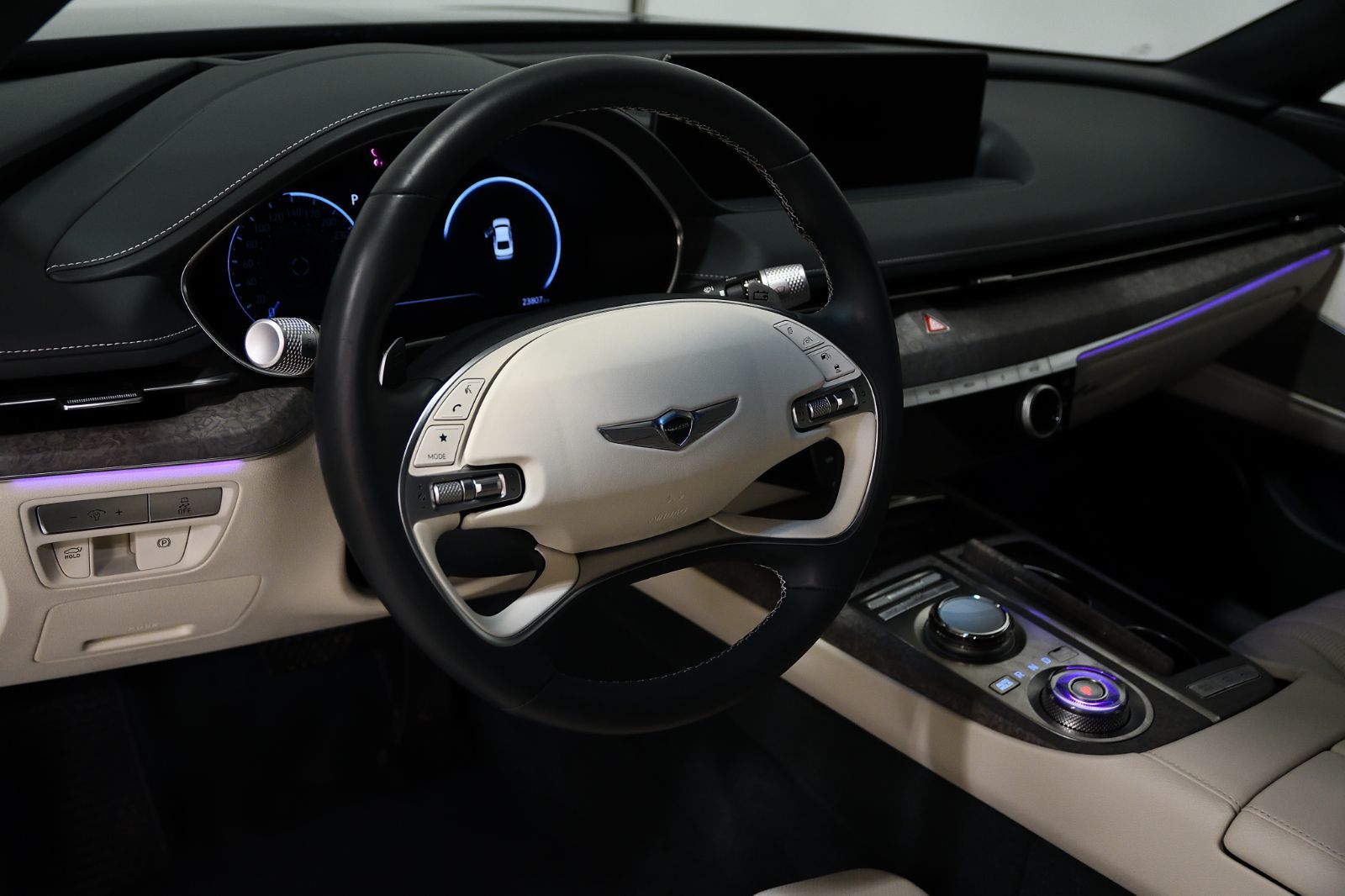 2023 GENESIS Electrified G80 in St-Bruno, Quebec