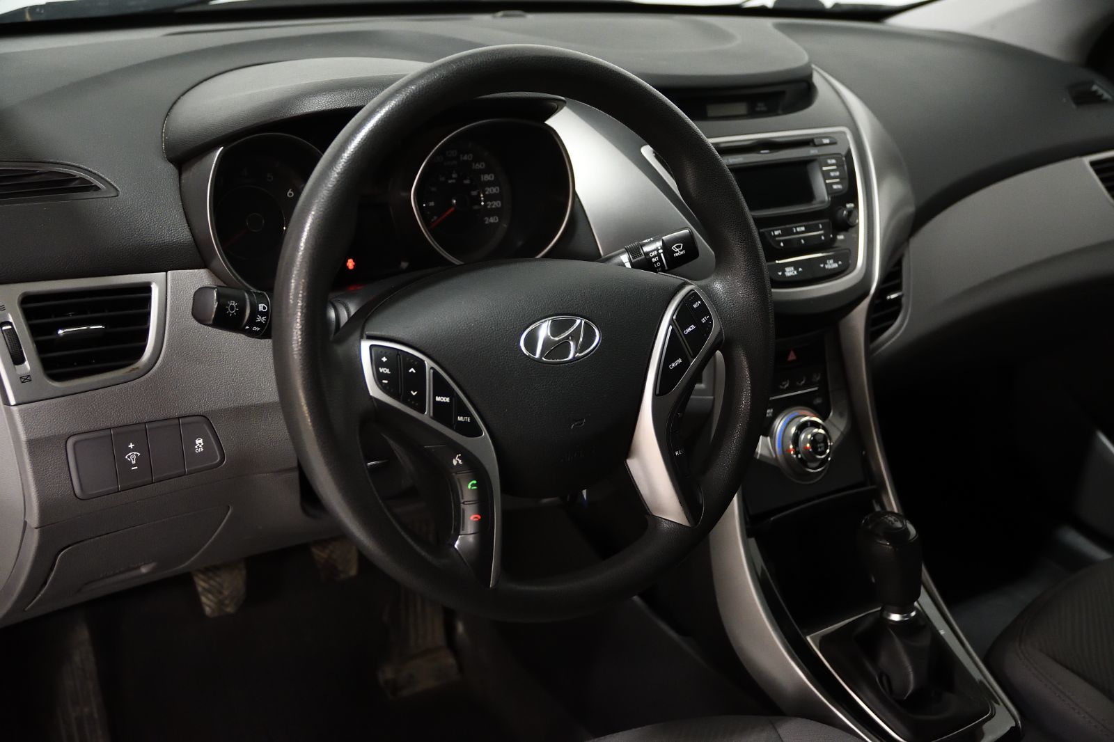 2013 Hyundai Elantra in St-Bruno, Quebec