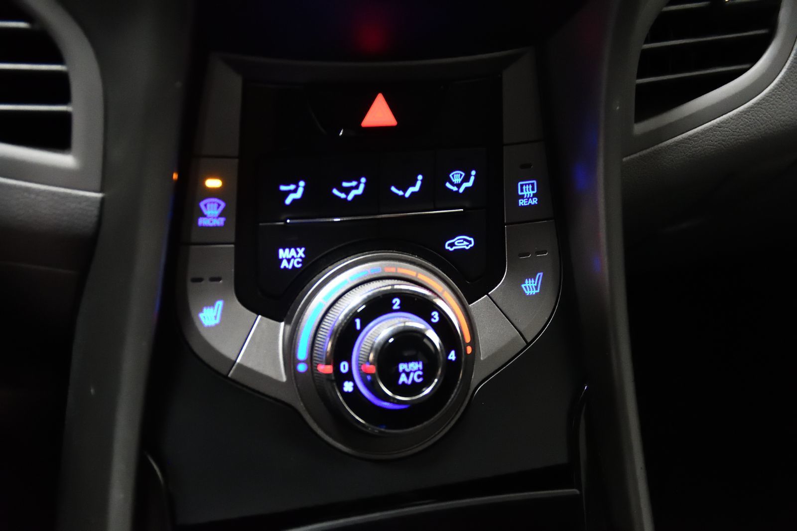 2013 Hyundai Elantra in St-Bruno, Quebec