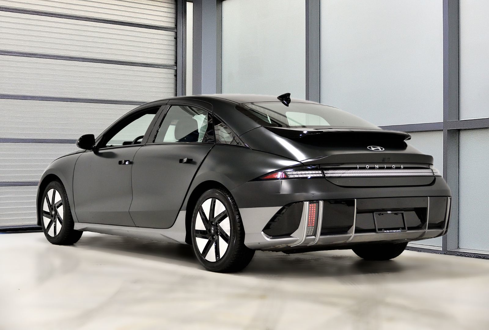 2023 Hyundai IONIQ 6 in St-Bruno, Quebec